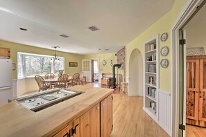 Interior - Peaceful Chilmark Farmhouse by Menemsha Beach (Chilmark)