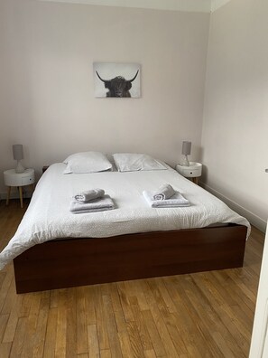 3 bedrooms, iron/ironing board, travel crib, WiFi