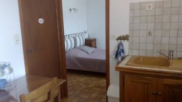 2 chambres, fer et planche Ă repasser, lit parapluie, Wi-Fi