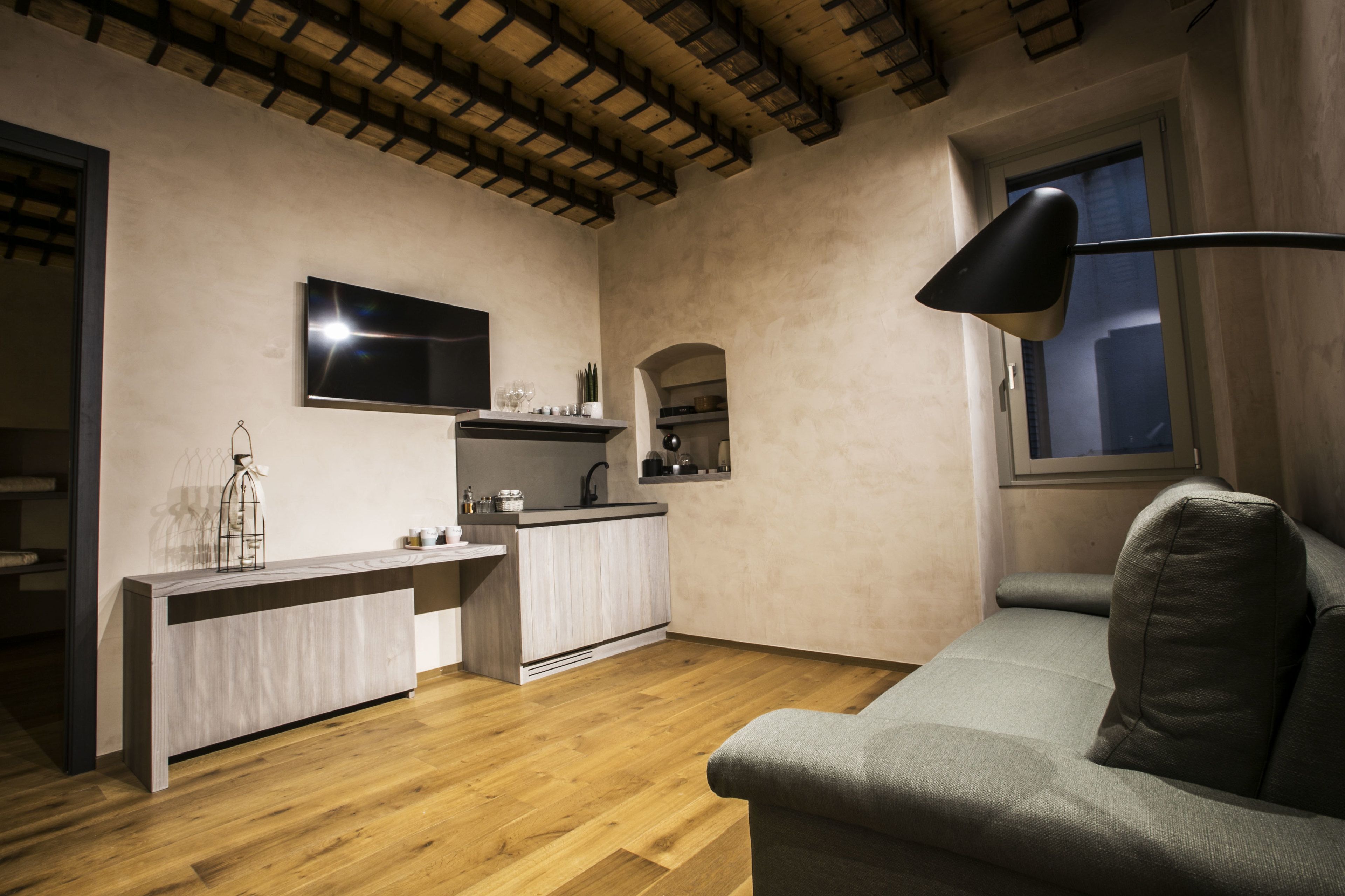 Suite | Private kitchenette | Full-size fridge, espresso maker, coffee/tea maker, electric kettle
