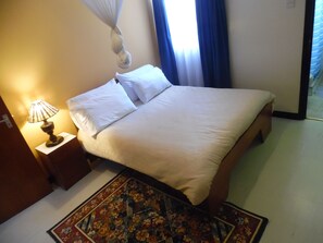 3 chambres, fer et planche à repasser, Wi-Fi gratuit, draps fournis