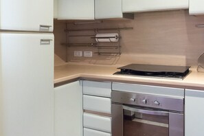 Fridge, oven, dishwasher, freezer - N116 - Numana, four-room apartment with wonderful sea view (Numana)