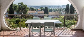 N116 - Numana, four-room apartment with wonderful sea view