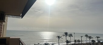 Nice apartment, in front of the beach.