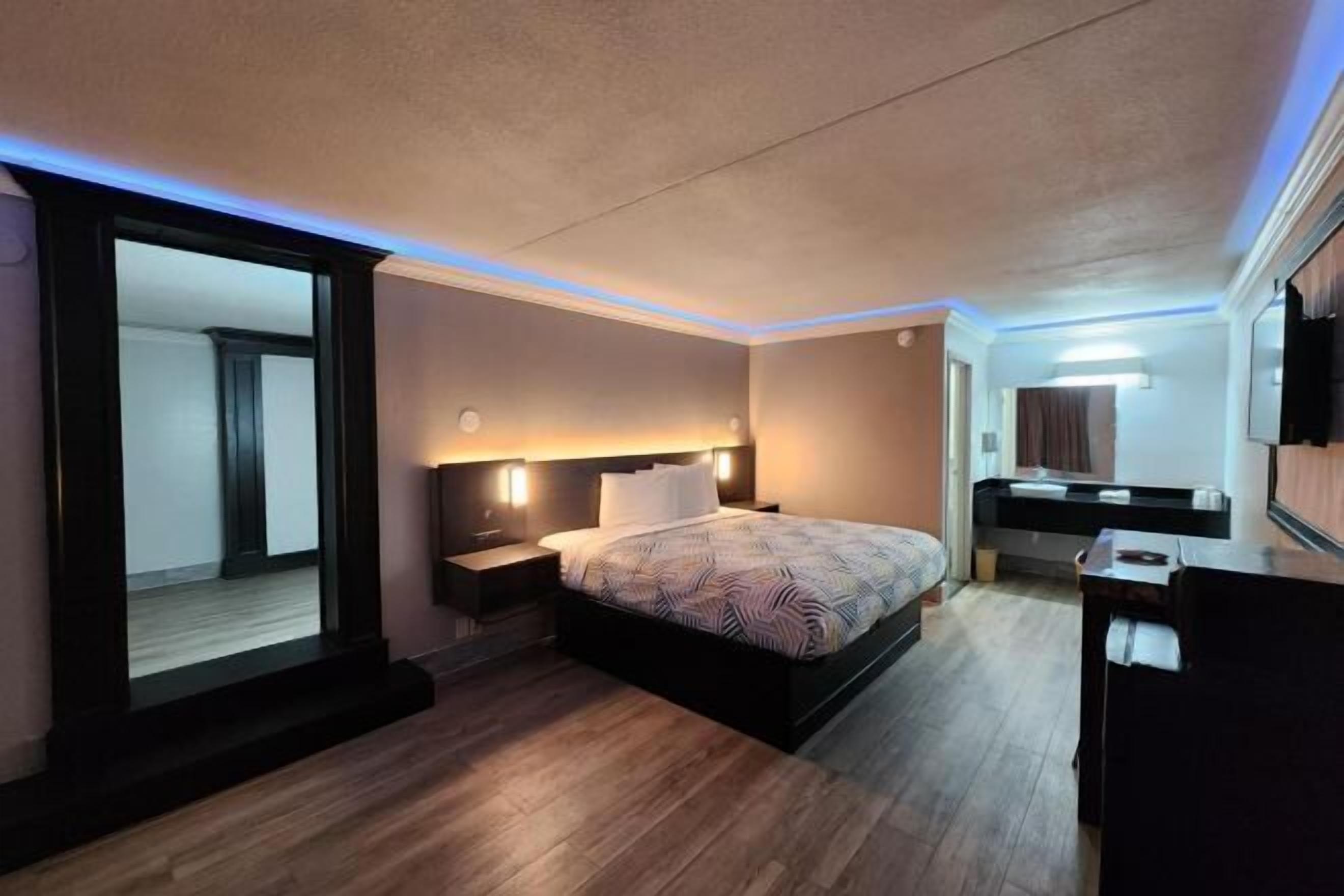 책상, 암막 커튼, 다리미/다리미판, 무료 WiFi