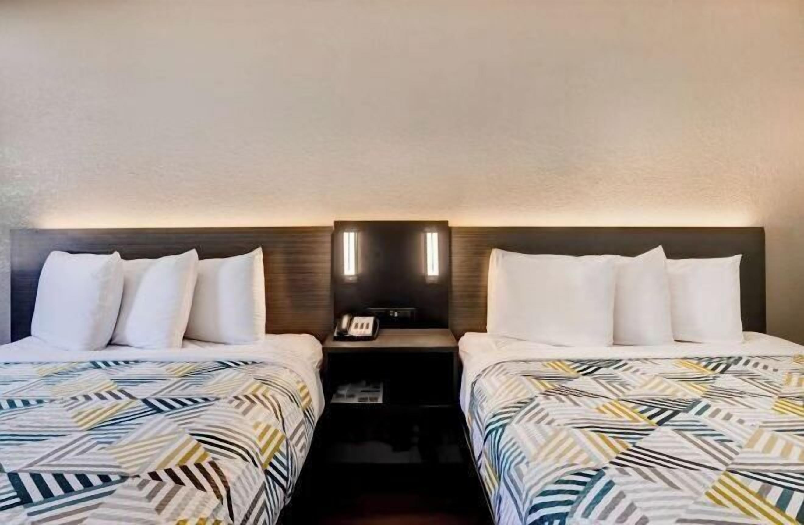 책상, 암막 커튼, 다리미/다리미판, 무료 WiFi