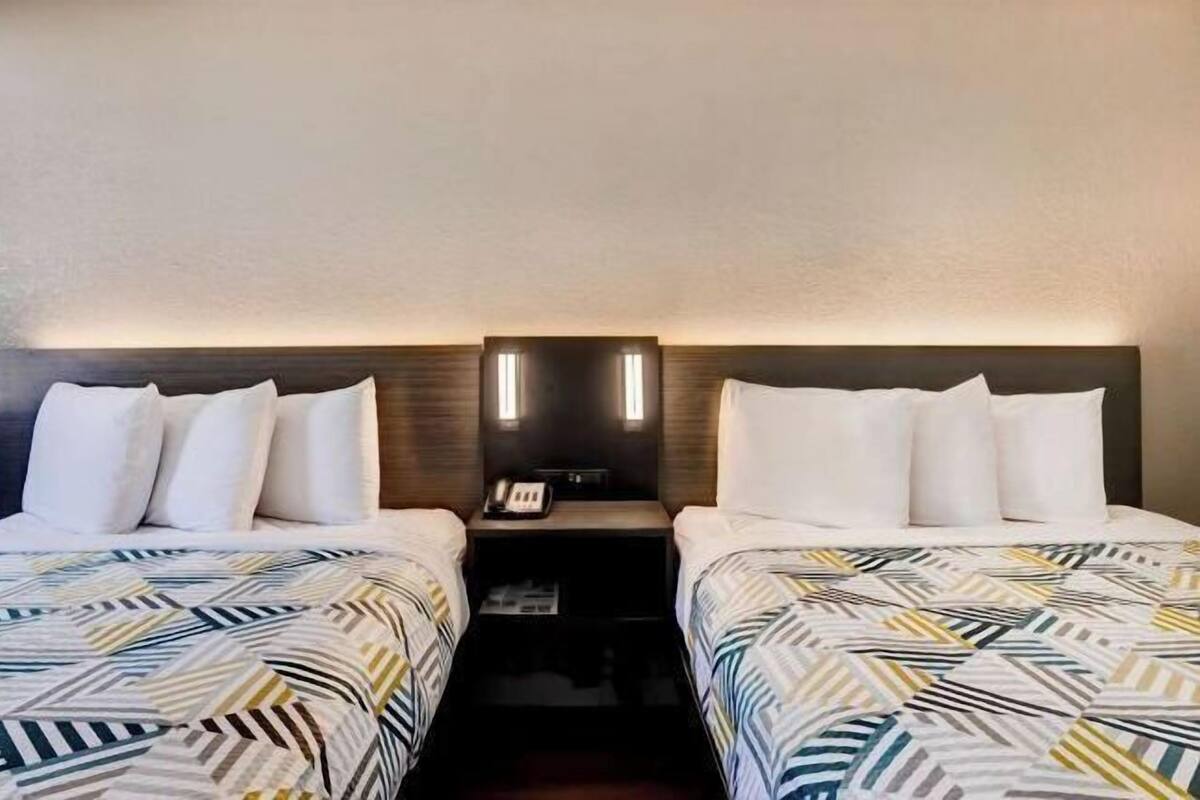 책상, 암막 커튼, 다리미/다리미판, 무료 WiFi