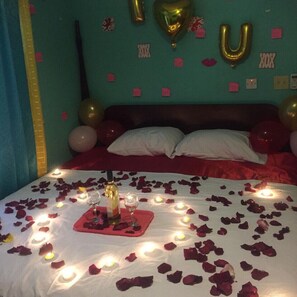 1 bedroom, iron/ironing board, WiFi - Relaxing king size bed (Greater Portmore)