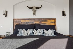 5 bedrooms, iron/ironing board, travel crib, free WiFi