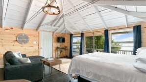 Luxury Cabin | Living area - The Trace at Oak Lake (Havelock-Belmont-Methuen)