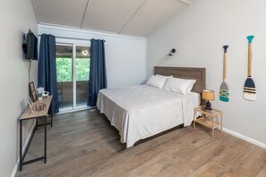 Premium bedding, individually furnished, bed sheets