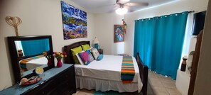 2 slaapkamers, een kluis op de kamer, een bureau