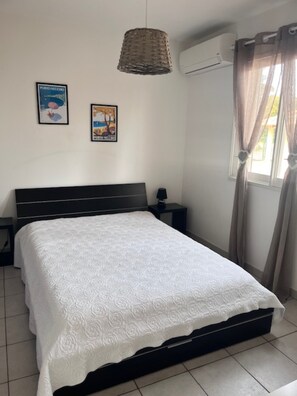 1 bedroom, in-room safe, iron/ironing board, travel cot - T2 apartment - BIG STANDING - air conditioning - swimming pool - terrace - beach at 800m 3 Pers (porto vecchio)