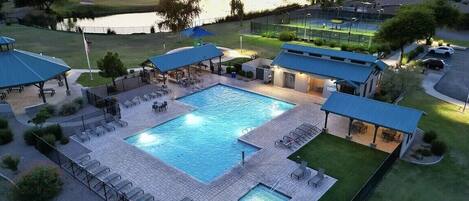 Outdoor pool, a heated pool
