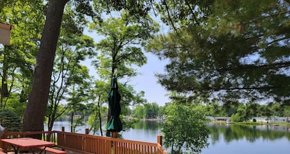 LAKEFRONT COTTAGE