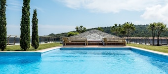Nautic Palace LÀgenhet med pool + parkering + Luftkonditionering nÀra havet