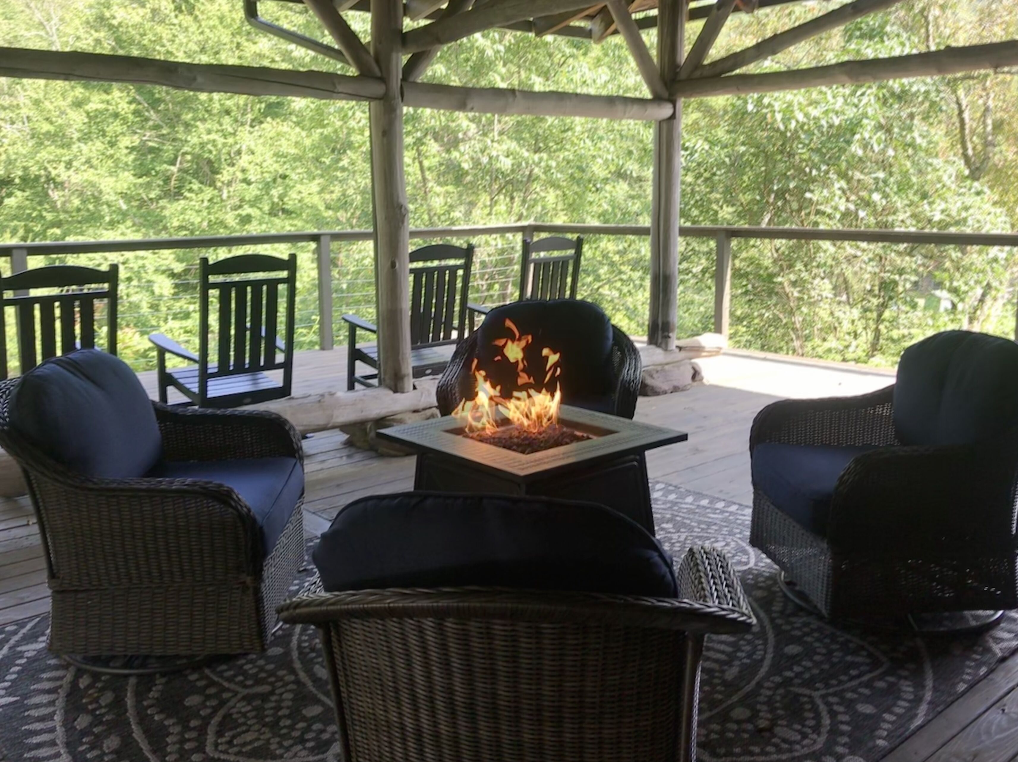 Spectacular Mountain & Valley Views—Streamside<br>