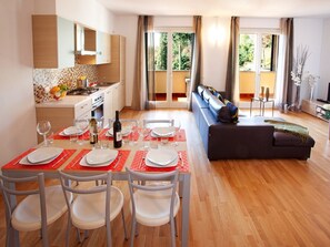 Interior - Tremezzo residence apartment no 10 with pool and spa by Italian Apartments (Tremezzo)