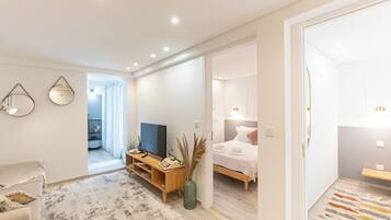 2 bedrooms, iron/ironing board, travel crib, free WiFi