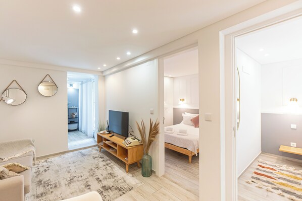 2 slaapkamers, een strijkplank/strijkijzer, reisbedje, gratis wifi