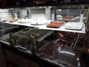 Se sirven desayunos, almuerzos y cenas