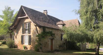 gîte "le pigeonnier" Rodezin ja Conquesin välissä