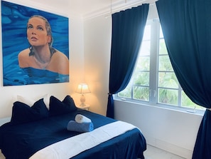 1 bedroom, iron/ironing board, free WiFi, bed sheets - ocean view beachfront charming studio-SoBe on Ocean Dr (Miami Beach)