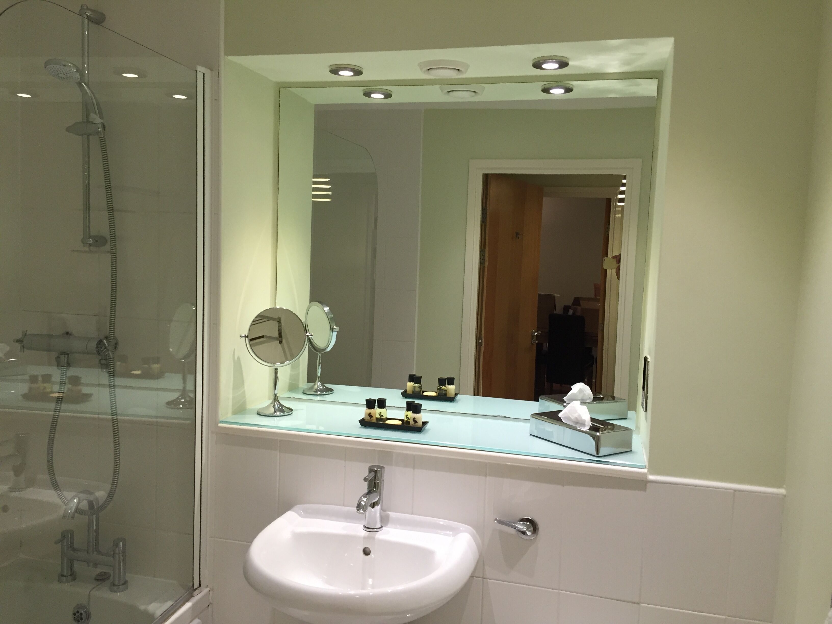 Combined shower/bathtub, hair dryer, towels, soap