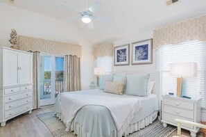 4 bedrooms, iron/ironing board, WiFi, bed sheets