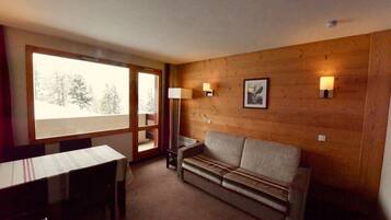 Televisie en een computerscherm