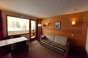 TV, computer monitors - Warm 2 rooms, 4 people in Belle-Plagne (Alt: 2050m) (Mâcot-la-Plagne)