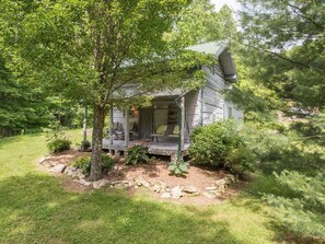 Property grounds - Historic Log Cabin, Yard, Firepit, Fireplace, WIFI , Private (Maggie Valley)