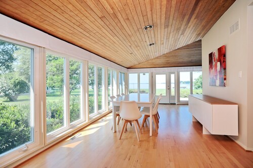 Fabulous Potomac WATERFRONT retreat, 2 + eekkeriä, tyylikäs, 4 bd / 4 ba / guest house