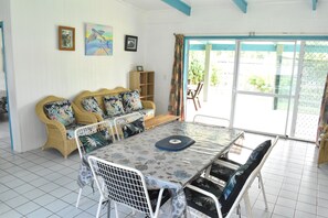 Dining - Philigra House next to Edgewater Resort (Arorangi)