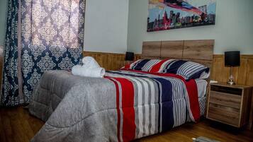 Deluxe Double Room, 1 Queen Bed, Private Bathroom | Select Comfort beds, free WiFi, bed sheets
