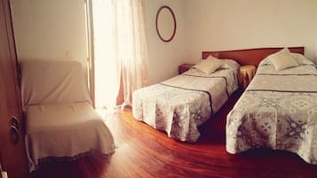 1 bedroom, free WiFi, bed sheets