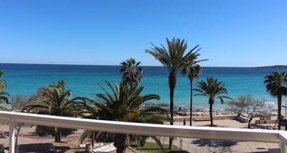 Elegante Wohnung in der ersten Zeile auf das Meer und Strand von Cala Millor