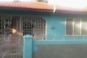 Exterior - Laura's Place (Port Antonio)