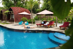 Outdoor pool - Papa Sun Villas (Penida Island)