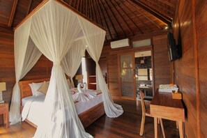 Deluxe Room, Garden View | Minibar, in-room safe, individually decorated, individually furnished - Villa D'Uma (Ubud)