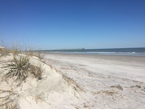 In Strandnähe, Liegestühle, Strandtücher