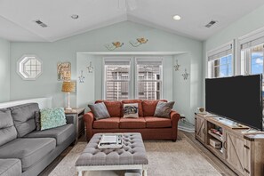 Een smart-tv en boeken