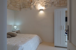 1 chambre, fer et planche Ă repasser, Wi-Fi gratuit, draps fournis