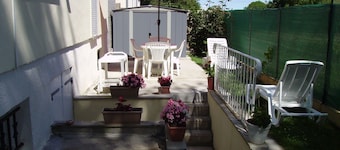 APARTMENT IN INDIVIDUAL HOUSE