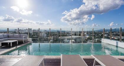 Luxurious and Cozy Apartment in Tower with Pool