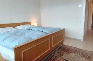 2 多间卧室、WiFi