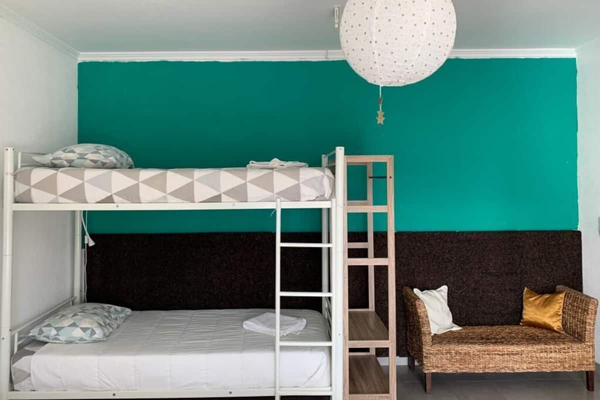 Habitación familiar | 1 habitación, wifi gratis y ropa de cama