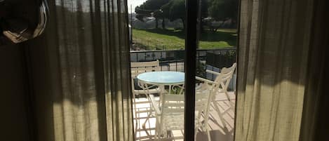 Family Room | 1 bedroom, free WiFi, bed sheets
