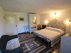 2 bedrooms, free WiFi