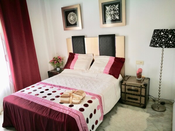 2 slaapkamers, een strijkplank/strijkijzer, wifi, beddengoed